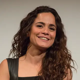 Foto de perfil de Alice Braga