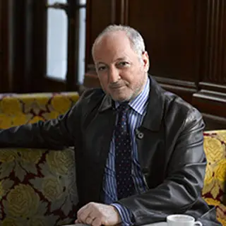 Avatar da autoridade André Aciman