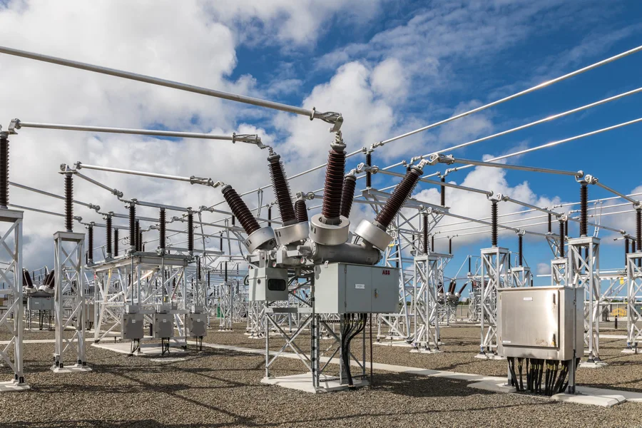 Equipamentos Elétricos para Subestações de Média e Alta Tensão