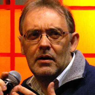 Foto ilustrativa do produtor Marco Lucchesi