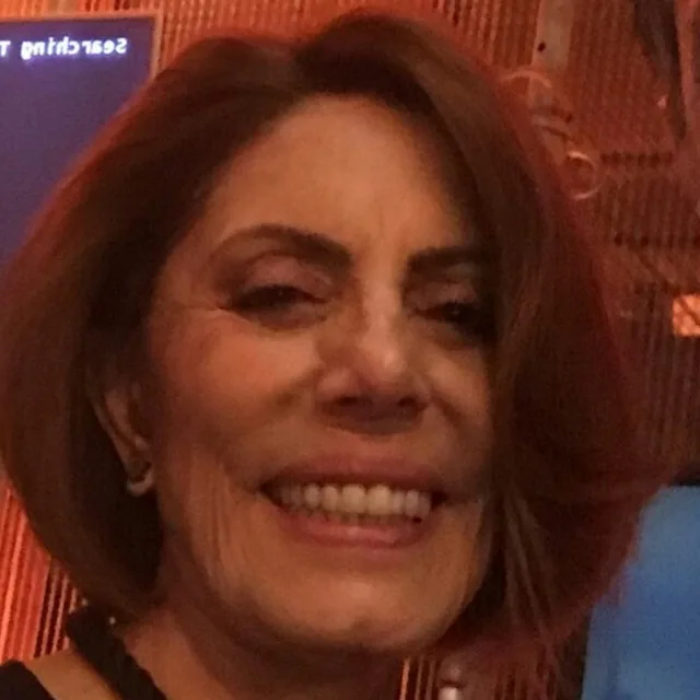 Mila Moreira