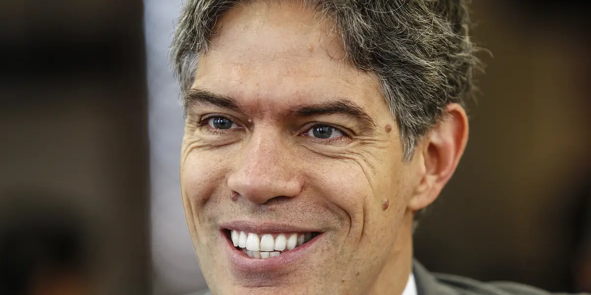 Imagem de capa do perfil de Ricardo Amorim