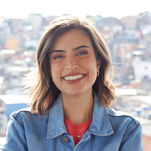 Canal Tabata Amaral no YouTube